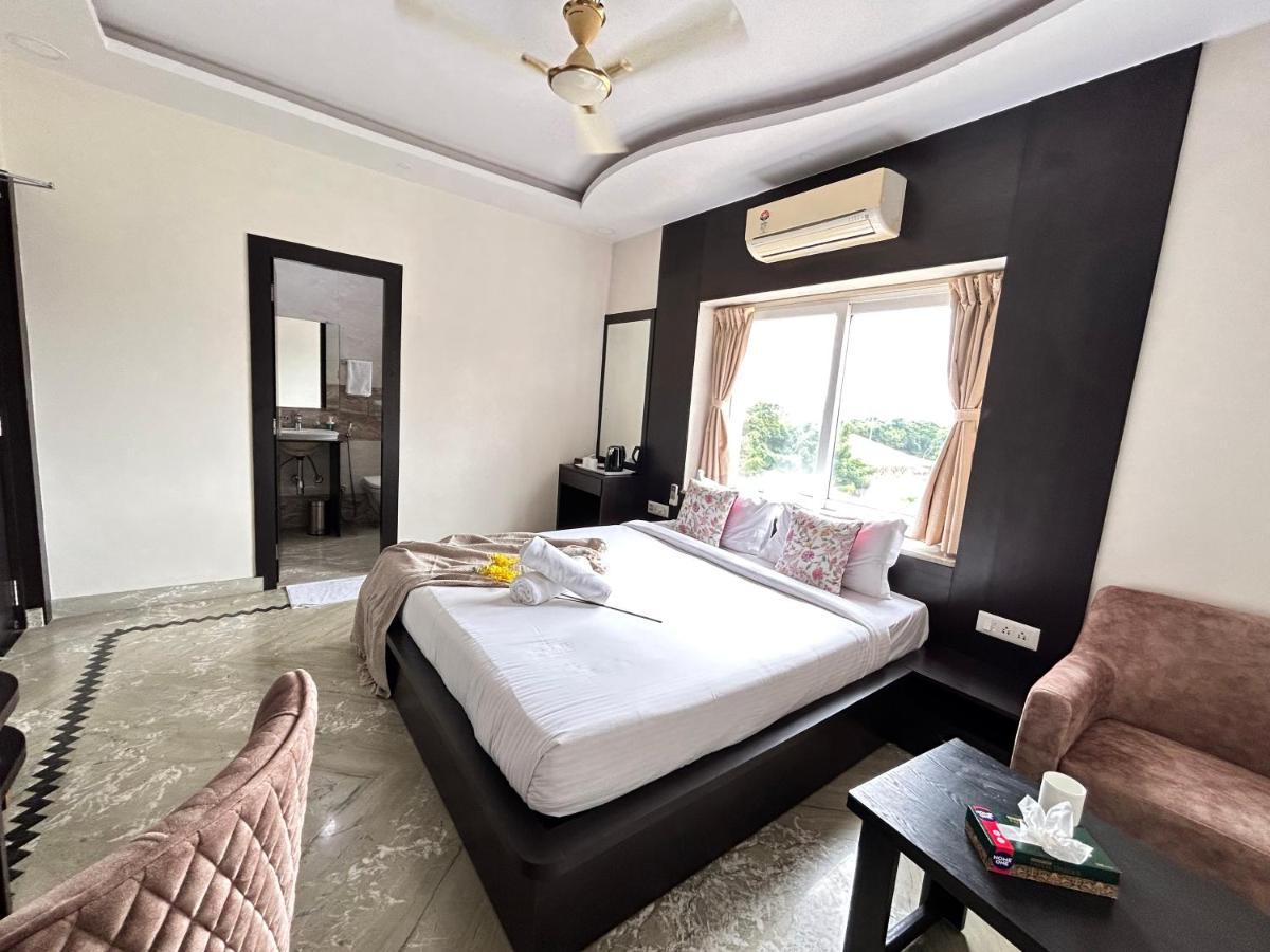 Bluo Lake View Newtown - Boutique Hotel Calcutta  Esterno foto