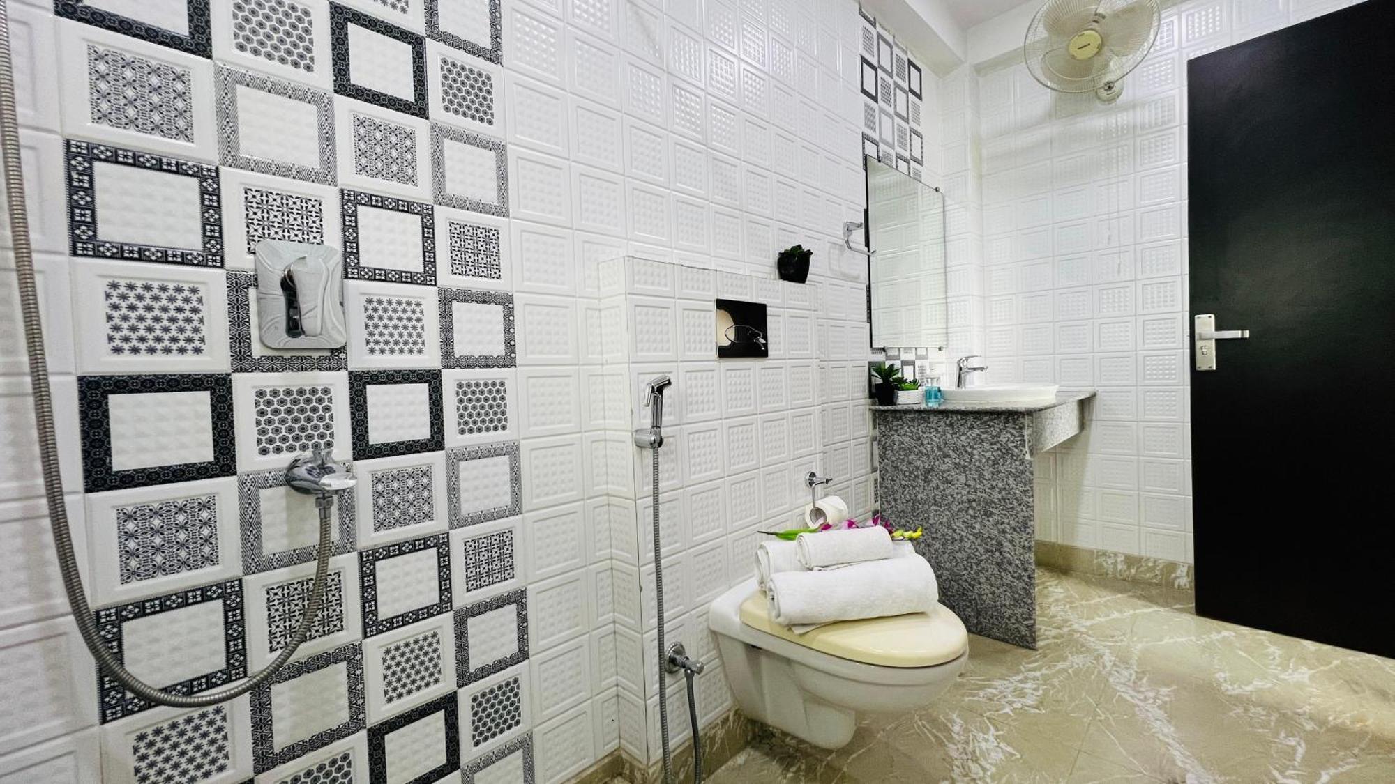 Bluo Lake View Newtown - Boutique Hotel Calcutta  Esterno foto